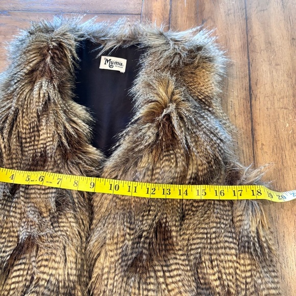 Show Me Your MuMu Luis Faux Chillah Feather Vest, Medium, Festival Boho Western - Picture 12 of 15